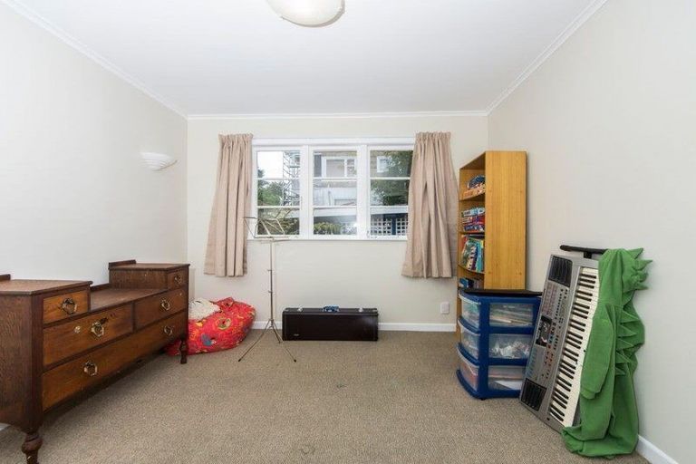 Photo of property in 96 Manuka Road, Bayview, Auckland, 0629