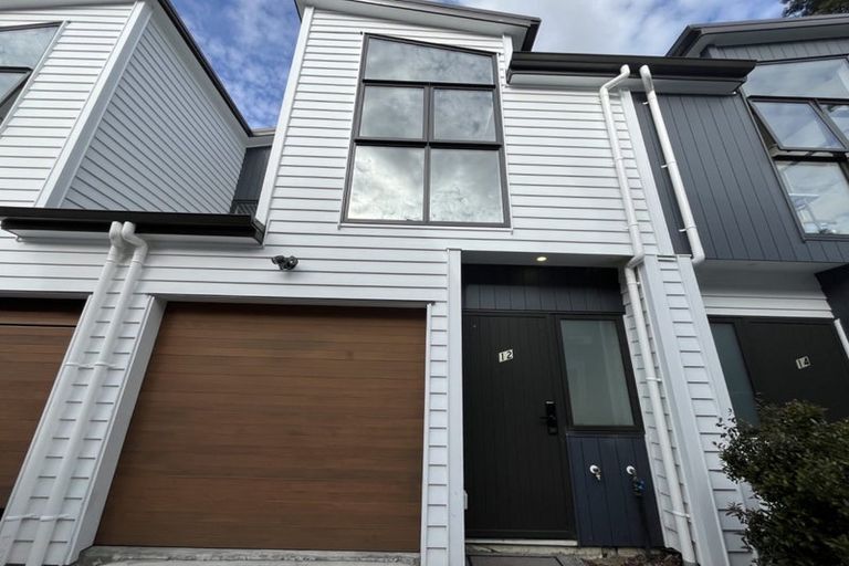 Photo of property in 12 Rangimarie Close, Opaheke, Papakura, 2113