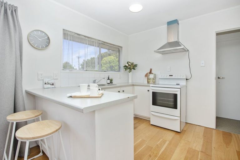 Photo of property in 1/125 Forrest Hill Road, Forrest Hill, Auckland, 0620