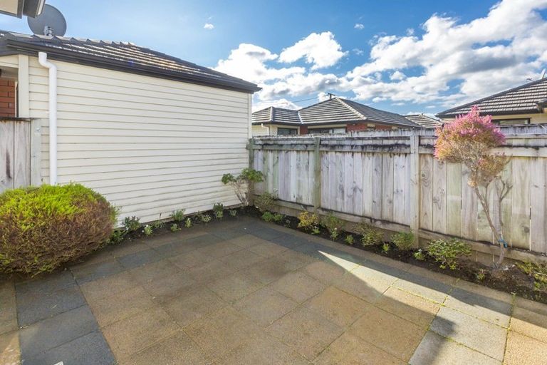 Photo of property in 4b Savage Crescent, Upper Hutt Central, Upper Hutt, 5018