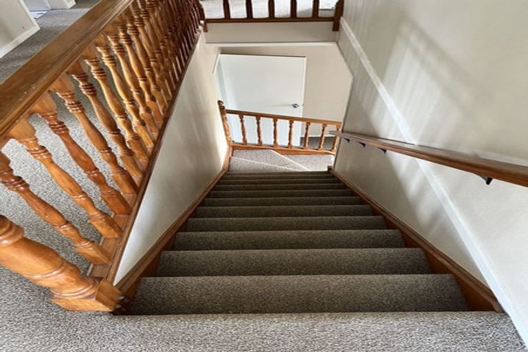 Photo of property in 18 Maxwelton Drive, Mairangi Bay, Auckland, 0630