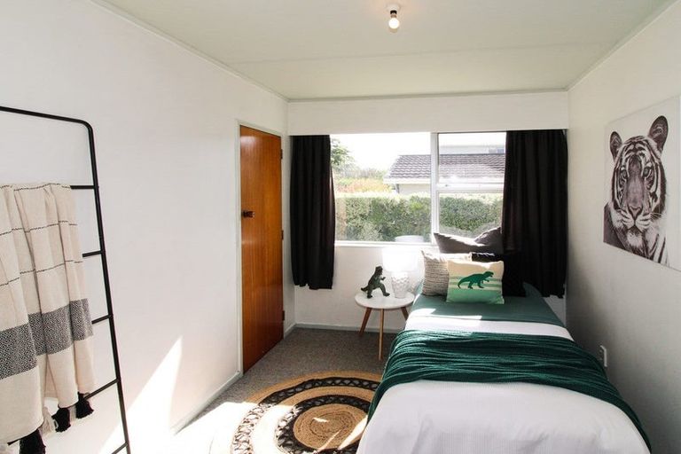 Photo of property in 78 Victoria Street, Carterton, 5713