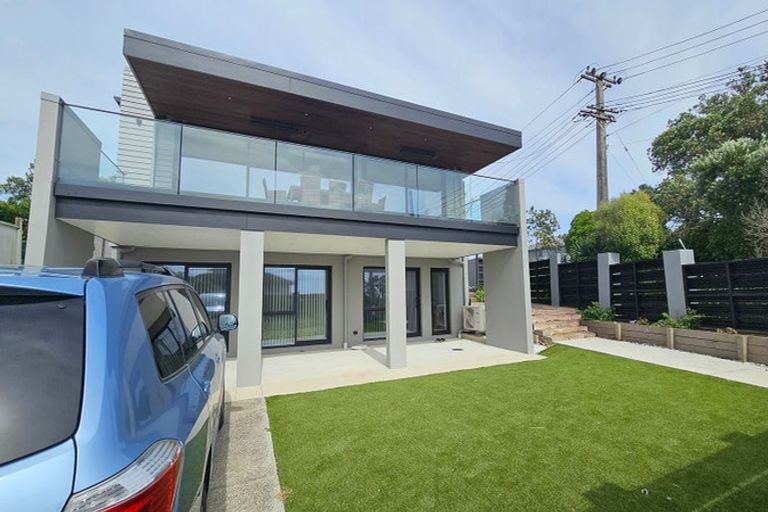 Photo of property in 54 View Road, Campbells Bay, Auckland, 0630