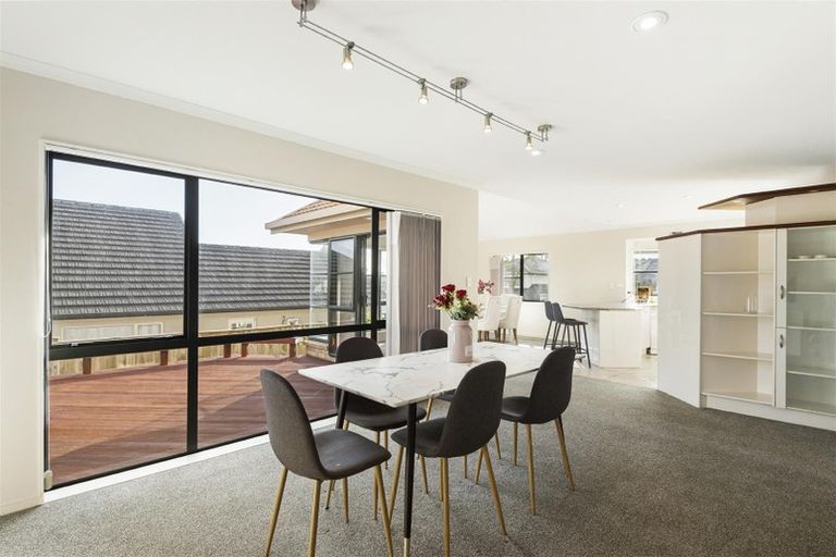 Photo of property in 19 Manara Place, The Gardens, Auckland, 2105