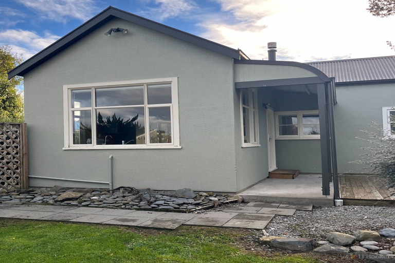 Photo of property in 35 Edinburgh Street, Waimate, 7924