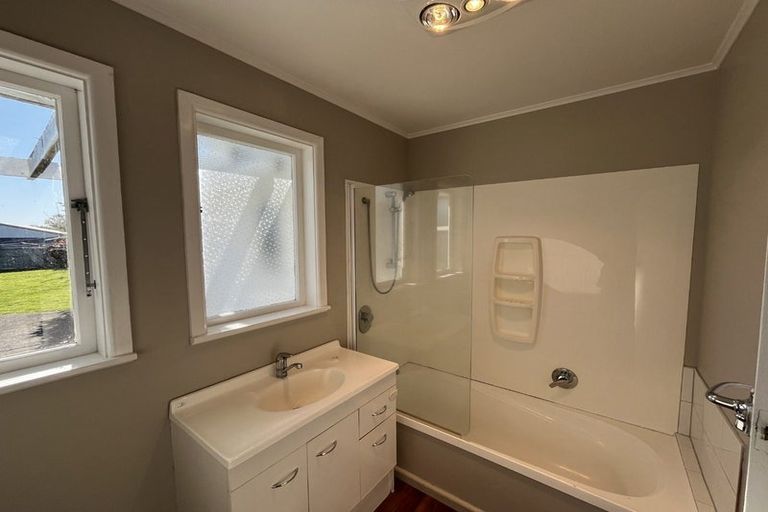 Photo of property in 4 Kauri Street, Taradale, Napier, 4112