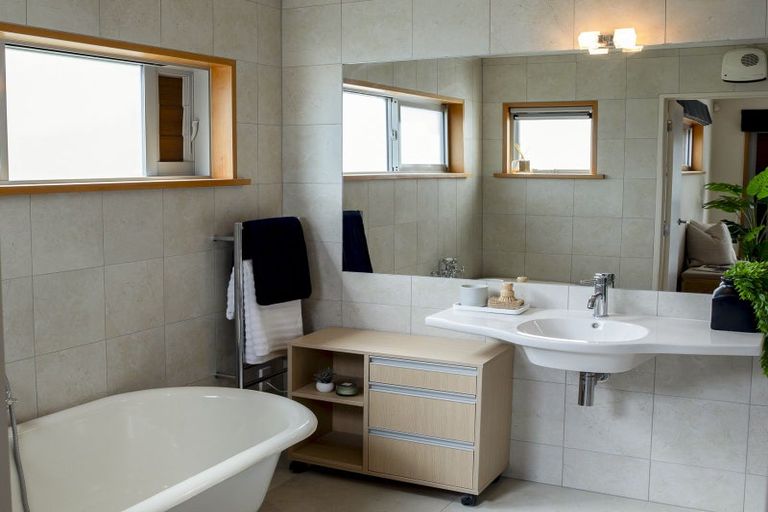 Photo of property in 6 Kaiwaka-mangawhai Road, Mangawhai, Kaiwaka, 0573