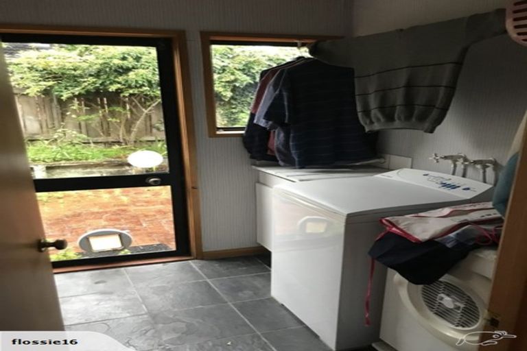 Photo of property in 3/2 Dallinghoe Crescent, Milford, Auckland, 0620