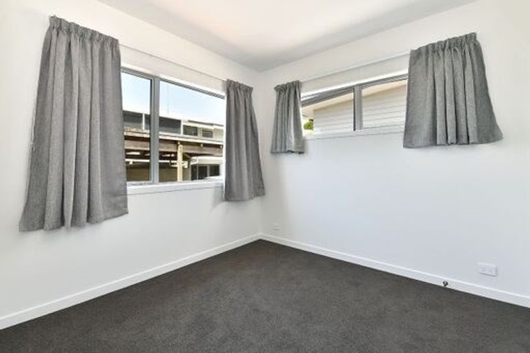Photo of property in 35a Gledstane Road, Stanmore Bay, Whangaparaoa, 0932