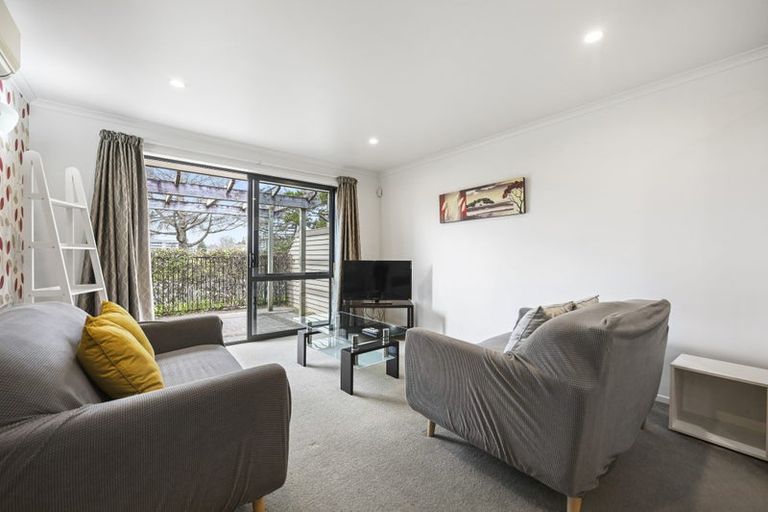 Photo of property in 5/240 Old Farm Road, Hillcrest, Hamilton, 3216