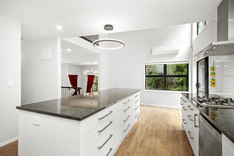 Photo of property in 8 Nepal Place, Khandallah, Wellington, 6035