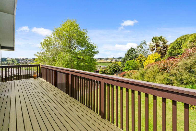 Photo of property in 3 Cromwell Place, Pukekohe, 2120