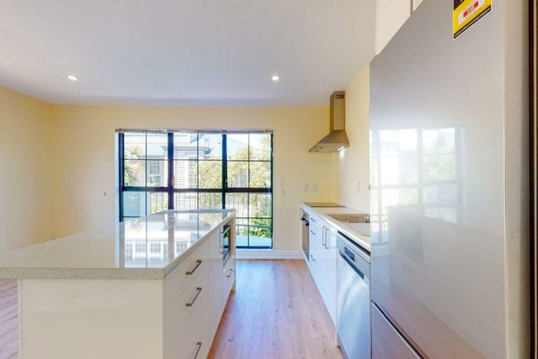 Photo of property in 16g Hobson Street, Thorndon, Wellington, 6011
