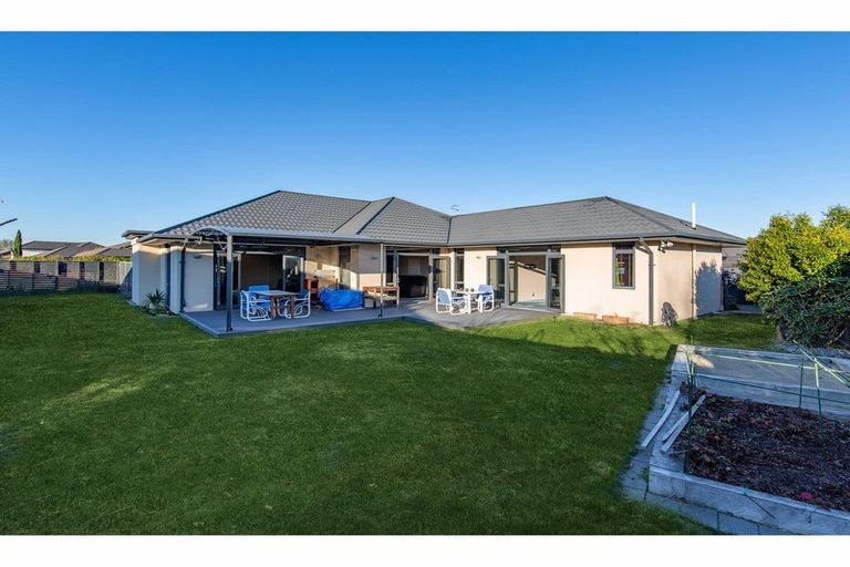 Photo of property in 16 Rembrandt Drive, Rolleston, 7614