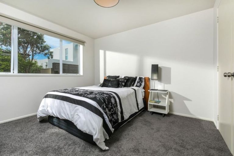 Photo of property in 2a Midway Avenue, Castor Bay, Auckland, 0620