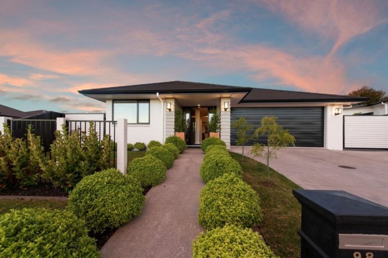 Photo of property in 98 Puhirake Crescent, Pyes Pa, Tauranga, 3112
