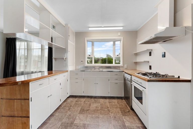 Photo of property in 14 Nugent Street, Bell Block, New Plymouth, 4312