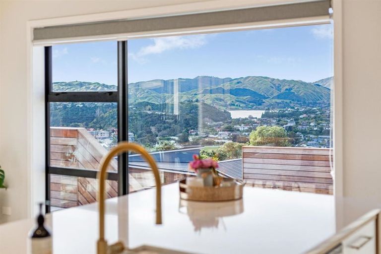 Photo of property in 65 Exploration Way, Whitby, Porirua, 5024