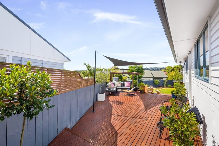 Photo of property in 1/19 Tramway Road, Beach Haven, Auckland, 0626