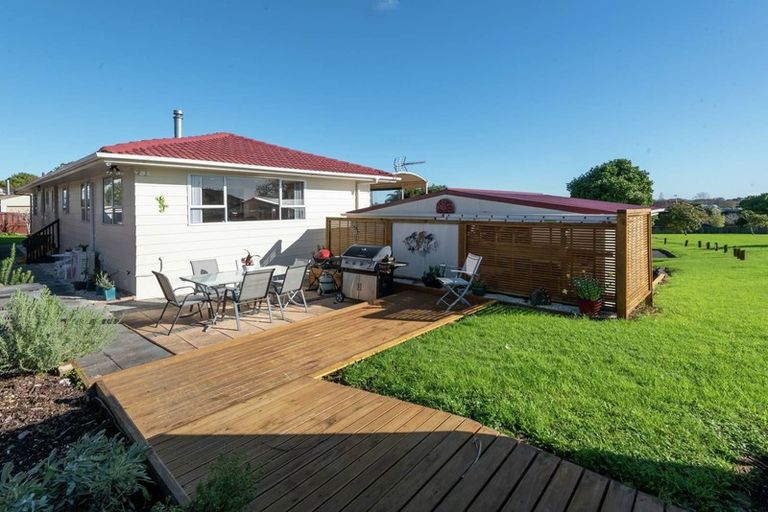 Photo of property in 69 Lewisham Street, Highland Park, Auckland, 2010