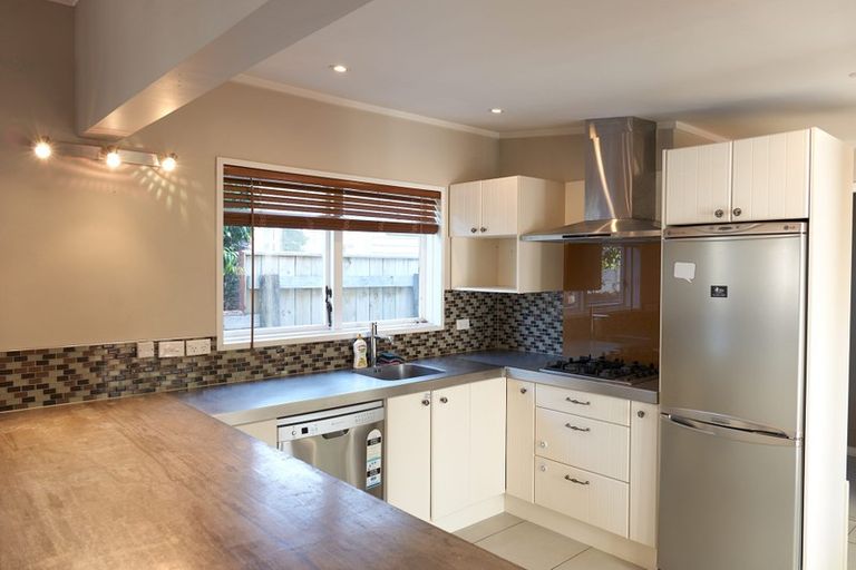 Photo of property in 40 Derwent Street, Island Bay, Wellington, 6023