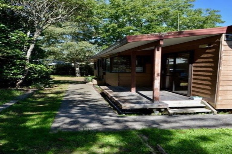 Photo of property in 32 Wi Pere Street, Manakau, 5573