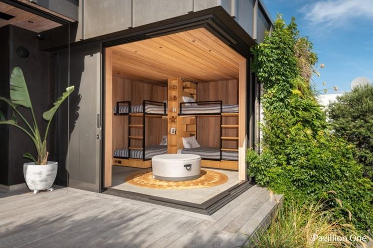 Photo of property in 73 Marine Parade, Mount Maunganui, 3116