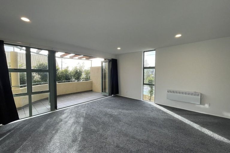 Photo of property in 14/19 Ocean View Road, Hillcrest, Auckland, 0627