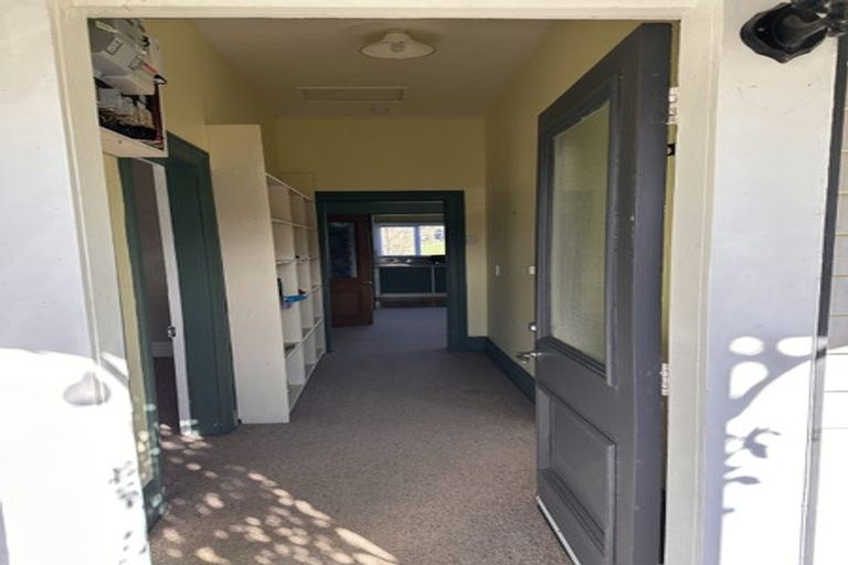 Photo of property in 225 Bridge Street, Eltham, 4322