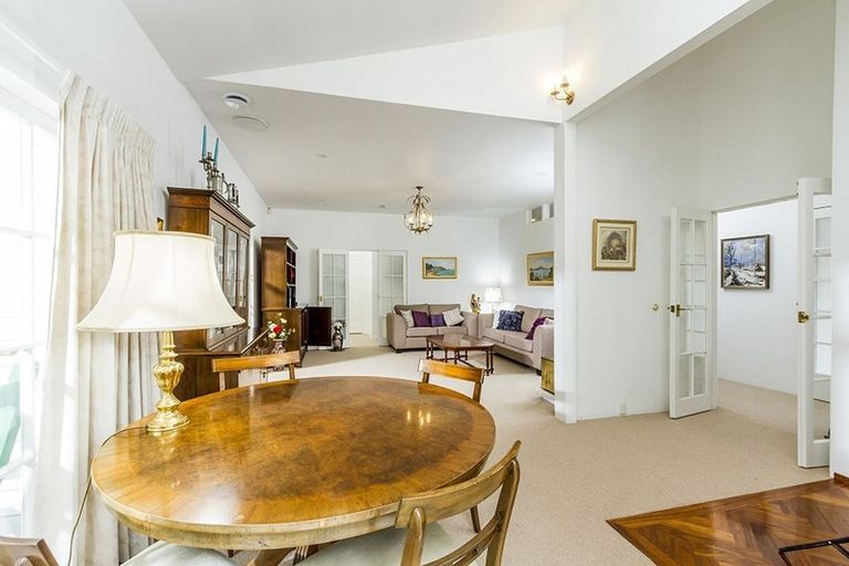 Photo of property in 2/40a Norwood Road, Bayswater, Auckland, 0622