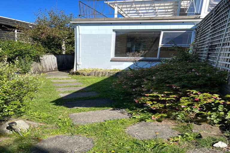 Photo of property in 2/37 Channel View Road, Campbells Bay, Auckland, 0630