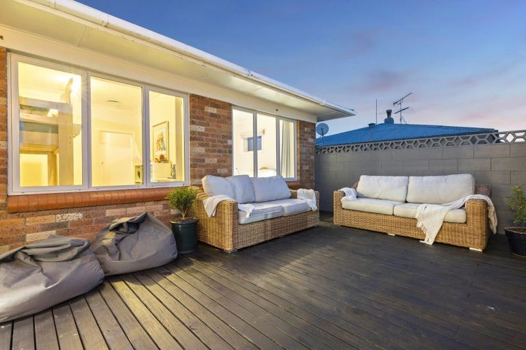 Photo of property in 155 Queen Street, Pukekohe, 2120