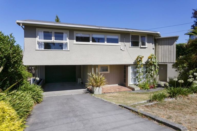 Photo of property in 37 Kotare Street, Hilltop, Taupo, 3330