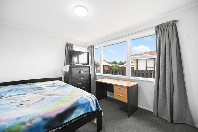 Photo of property in 10 Bremridge Place, Melville, Hamilton, 3206