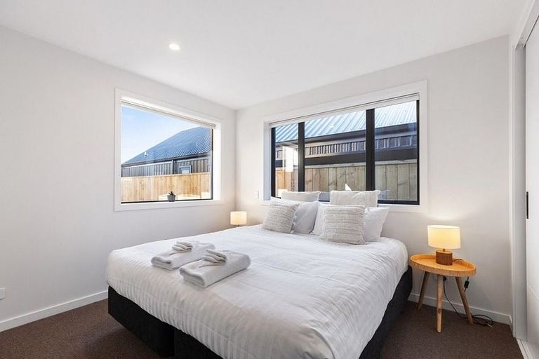 Photo of property in 60 Spur Ridge Rise, Jacks Point, 9371