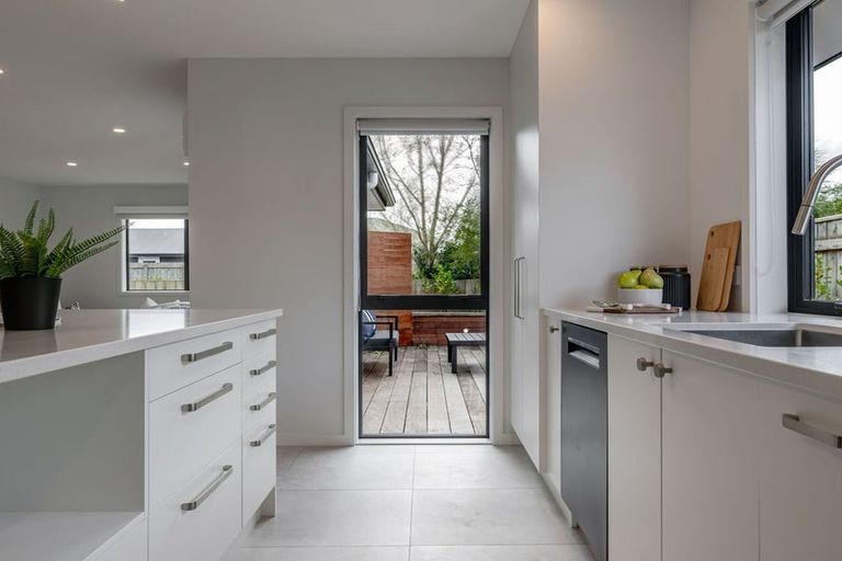 Photo of property in 19a Rosalie Terrace, Kelvin Grove, Palmerston North, 4414