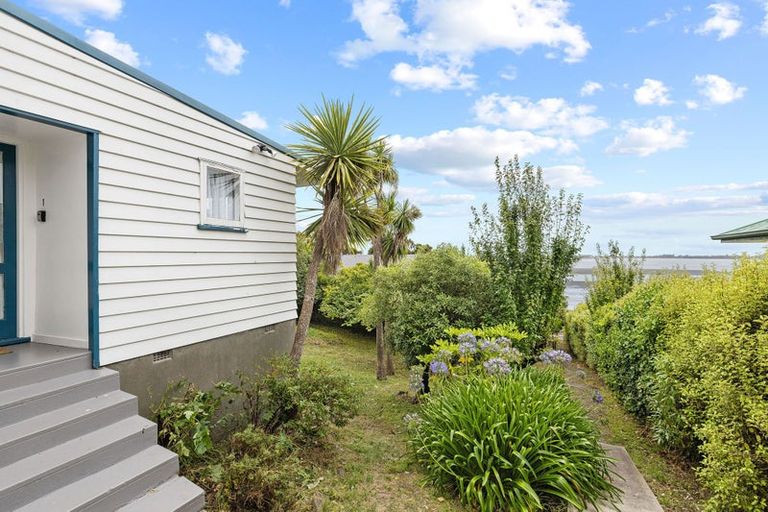 Photo of property in 7 Rangatira Terrace, Mount Pleasant, Christchurch, 8081