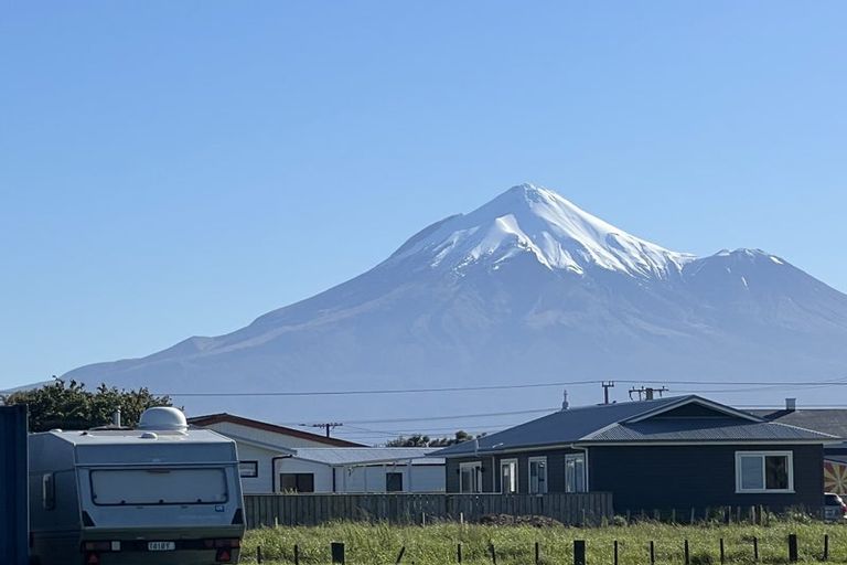 Photo of property in 62 Gisborne Terrace, Opunake, 4616