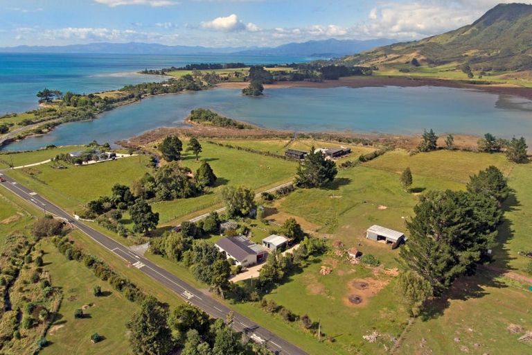 Photo of property in 21 Pakawau-bush Road, Pakawau, Collingwood, 7073