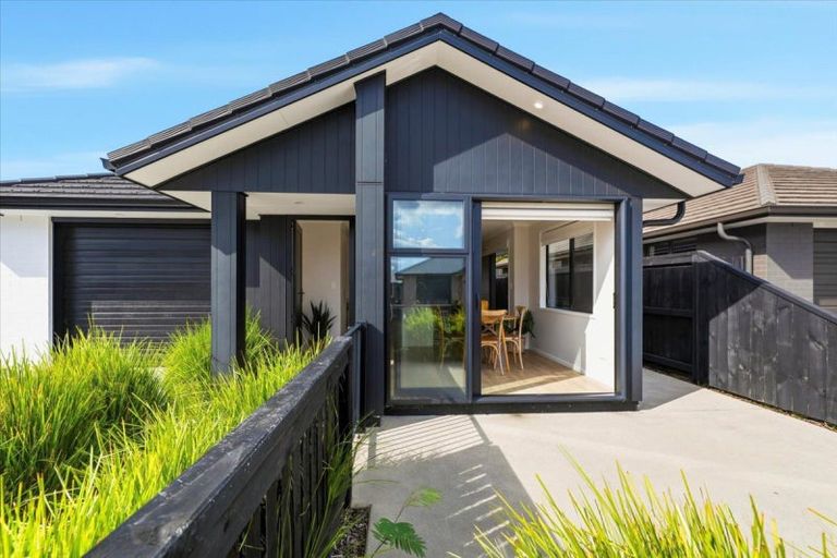 Photo of property in 122 Union Drive, Papamoa, 3118