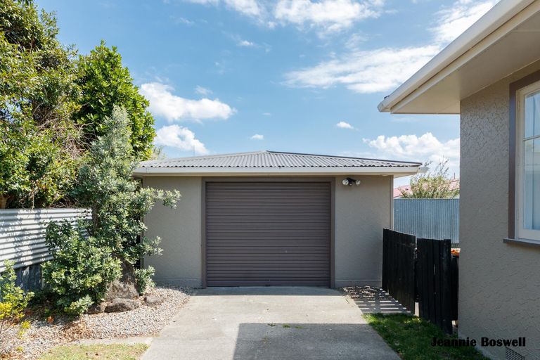 Photo of property in 3 Oriana Place, Highbury, Palmerston North, 4412