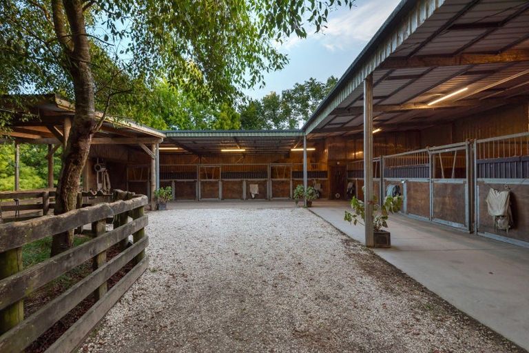 Photo of property in 122 Forestry Road, Waitoki, Kaukapakapa, 0871