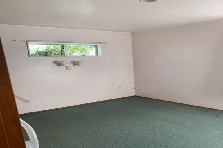 Photo of property in 8 Devonshire Road, Unsworth Heights, Auckland, 0632