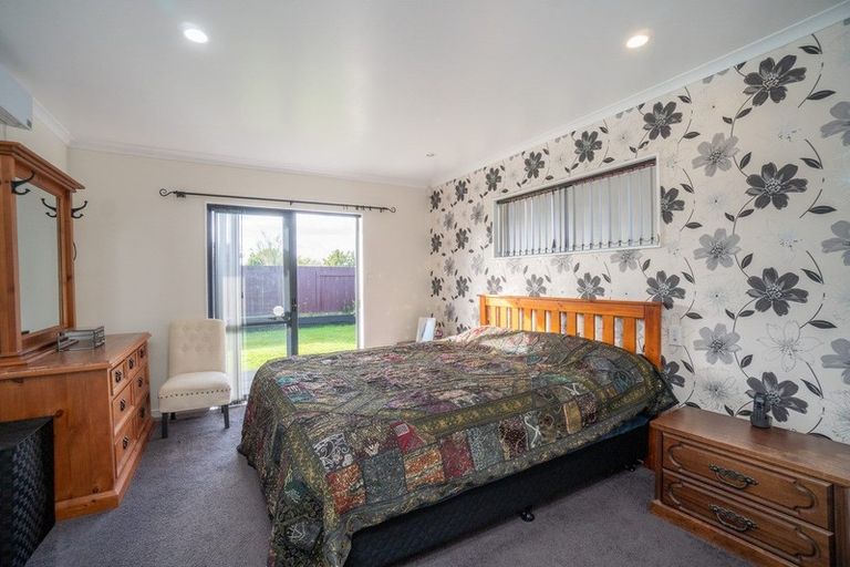 Photo of property in 155 Schnell Drive, Kelvin Grove, Palmerston North, 4414
