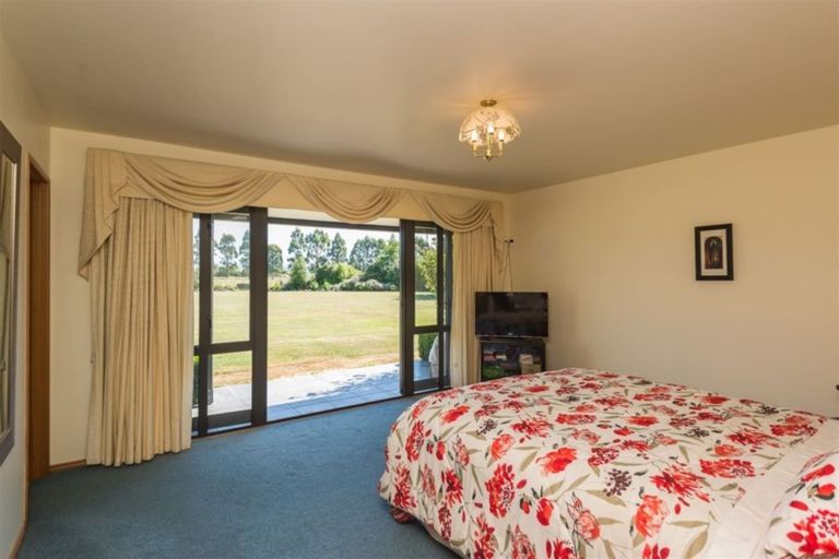 Photo of property in 301 School Road, West Eyreton, Rangiora, 7475