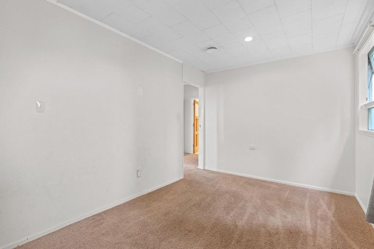 Photo of property in 76 Cambridge Street, Levin, 5510