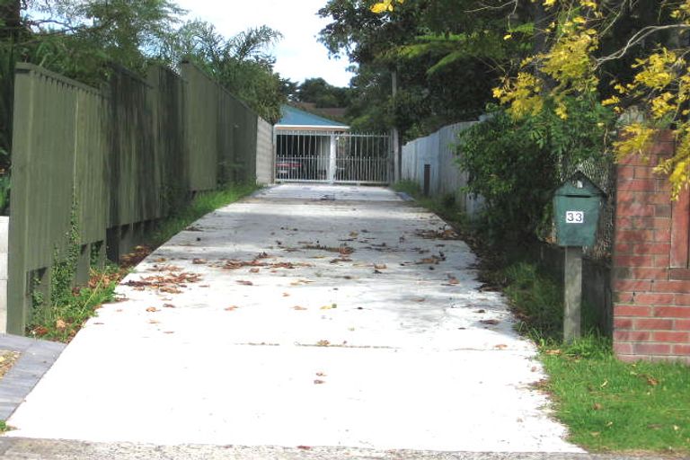 Photo of property in 33 Royal View Road, Te Atatu South, Auckland, 0610