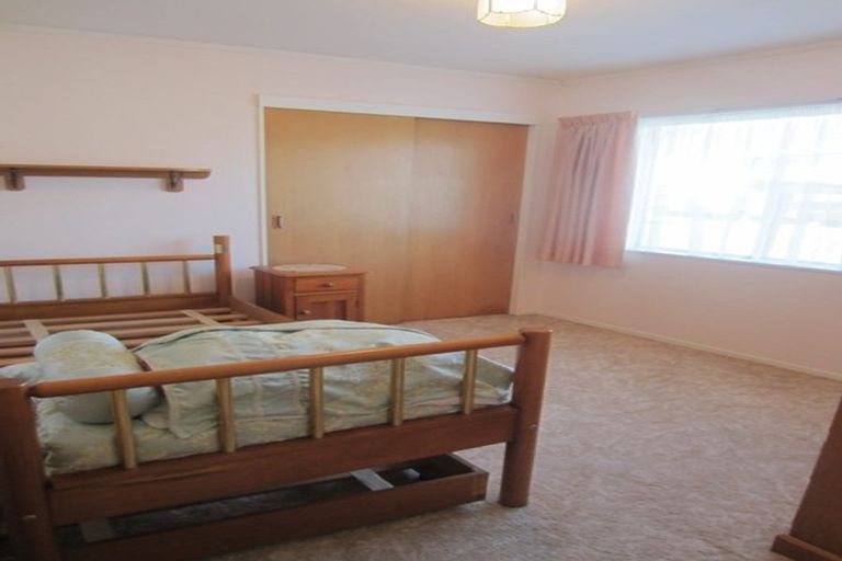 Photo of property in 48a Oxford Street, Tawa, Wellington, 5028