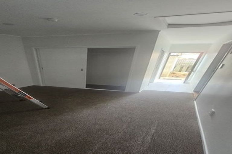 Photo of property in 1/6 Annette Avenue, Te Atatu South, Auckland, 0610