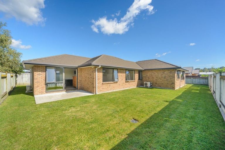 Photo of property in 16 Lorenzo Place, Kelvin Grove, Palmerston North, 4414